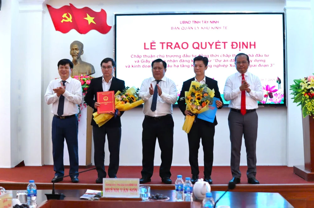 Khu công nghiệp Xuyên Á.jpg