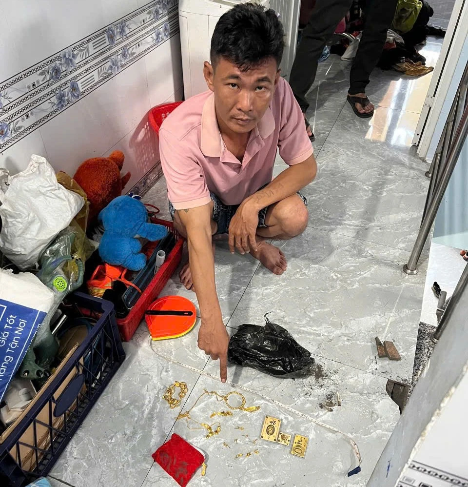 Nam công nhân 2.jpg