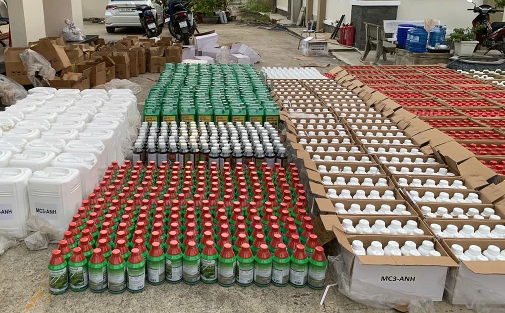 thuốc bảo vệ thực vật.jpeg