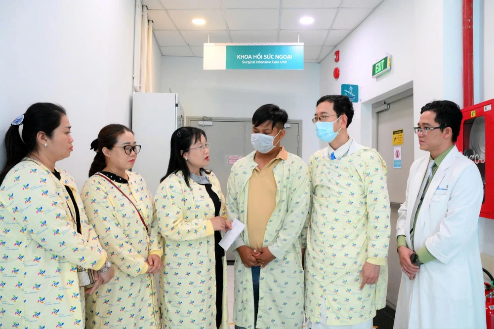 cha ruột phóng hỏa.jpg