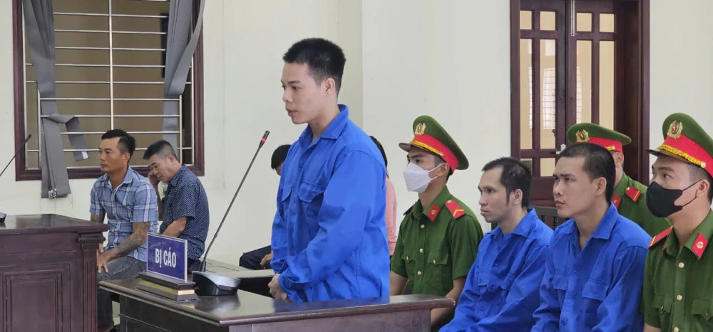 chắn lối đi.jpg