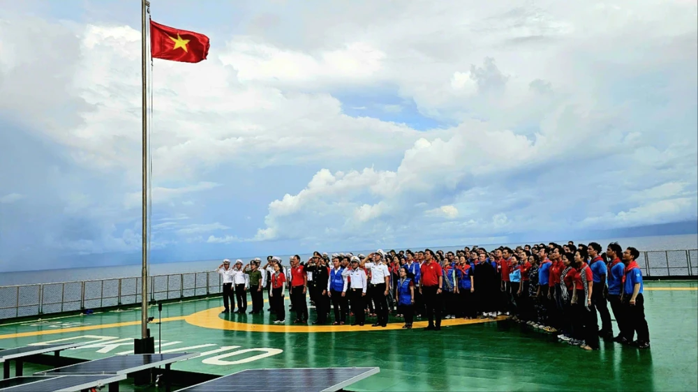 Nhà giàn DK1/10 .jpg