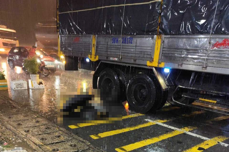 nữ giáo viên (1).jpg