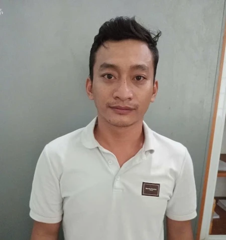 3 thanh niên (2).jpeg