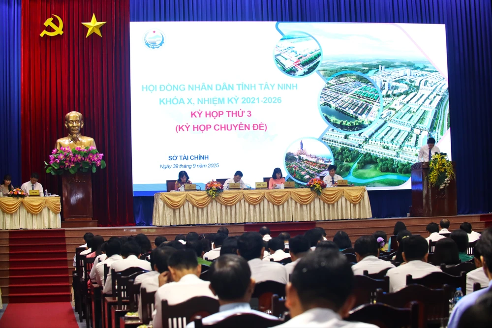 sắp xếp đơn vị hành chính.JPG