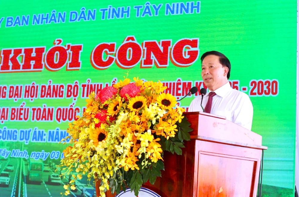 đường tỉnh 830C.jpg