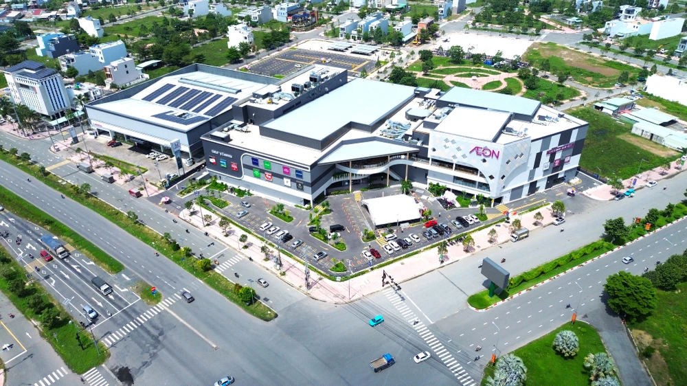 Aeon Tân An 3.JPG