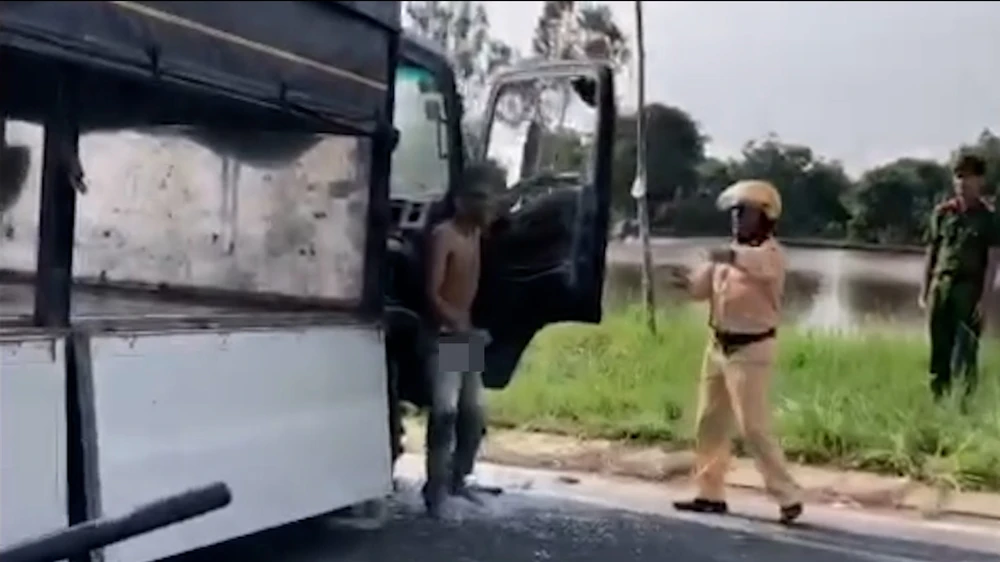 tài xế ngáo đá 4.jpg