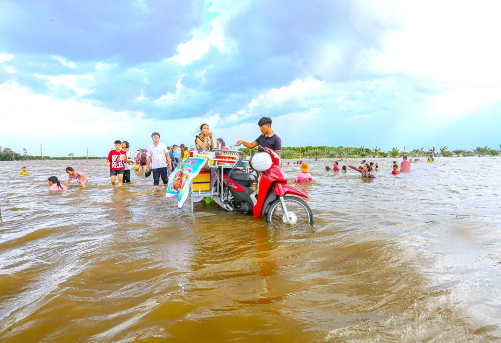 nước lũ miền Tây 14.jpg