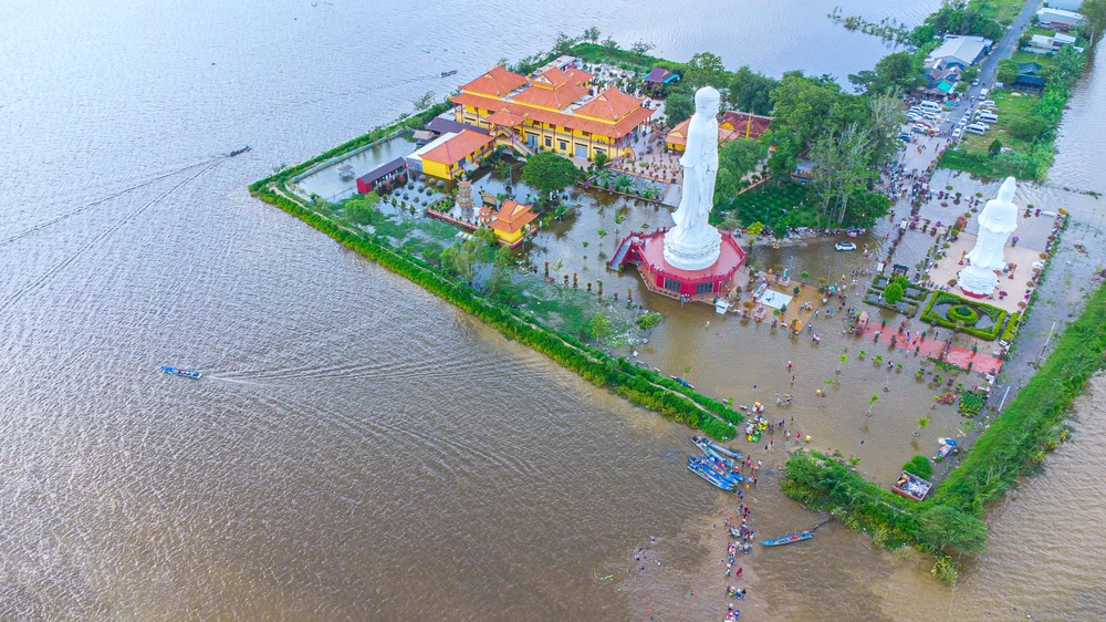 nước lũ miền Tây 15.jpg