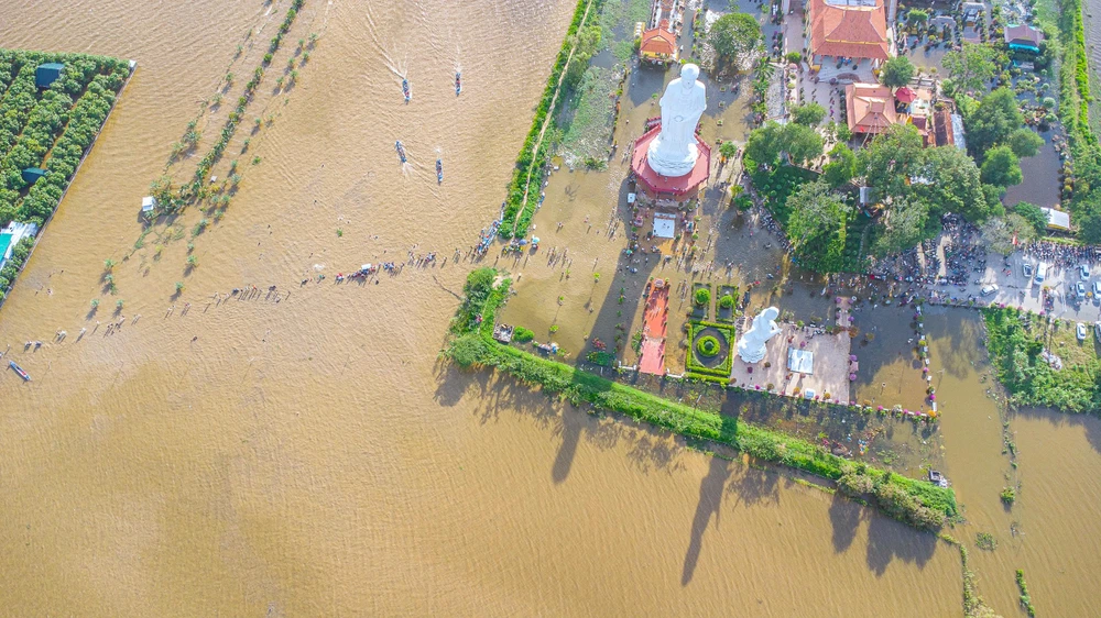 nước lũ miền Tây 16.jpg