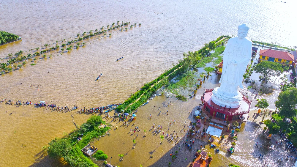 nước lũ miền Tây 4.jpg