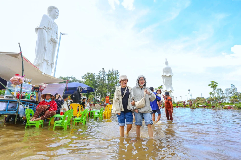 nước lũ miền Tây 9.jpg