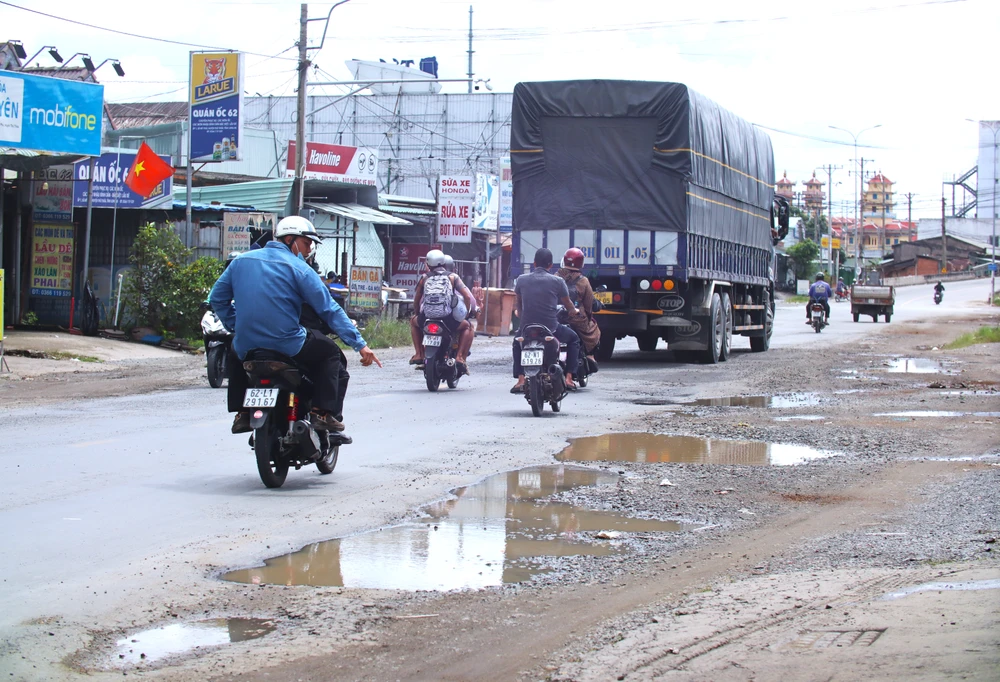 Quốc lộ 62 6.JPG