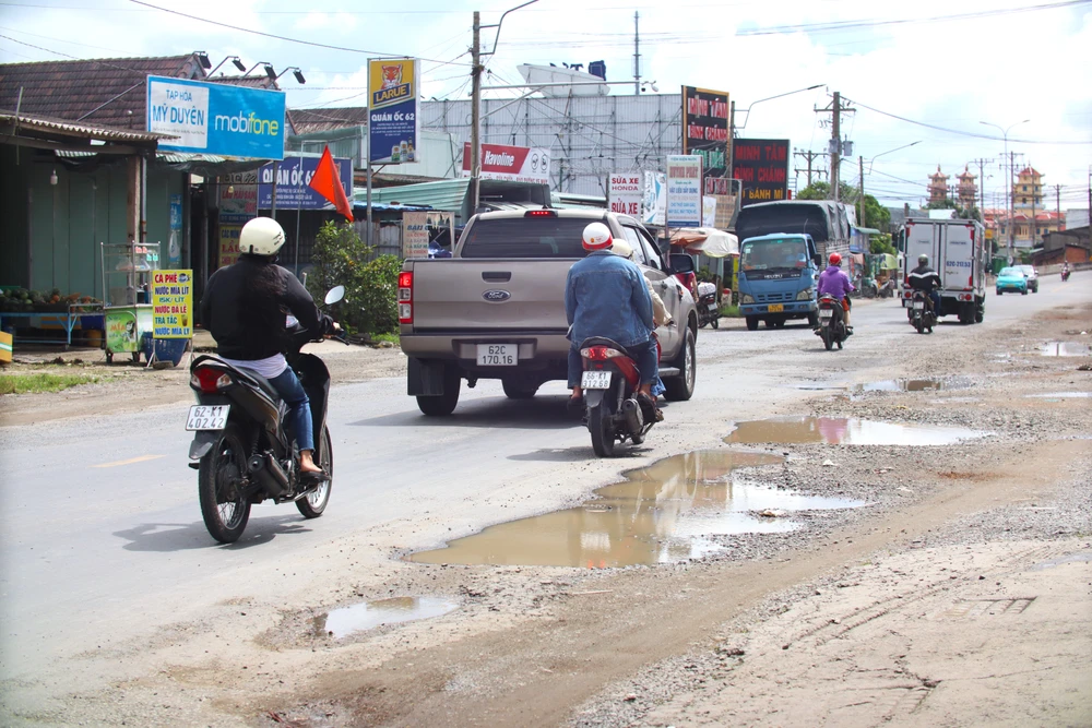 Quốc lộ 62 8.JPG