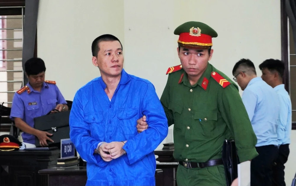 vụ án tham nhũng.jpg