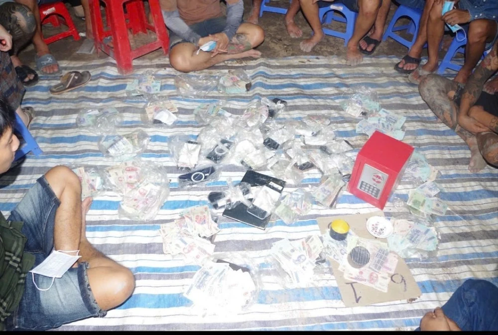 Lắc tài xỉu.jpg