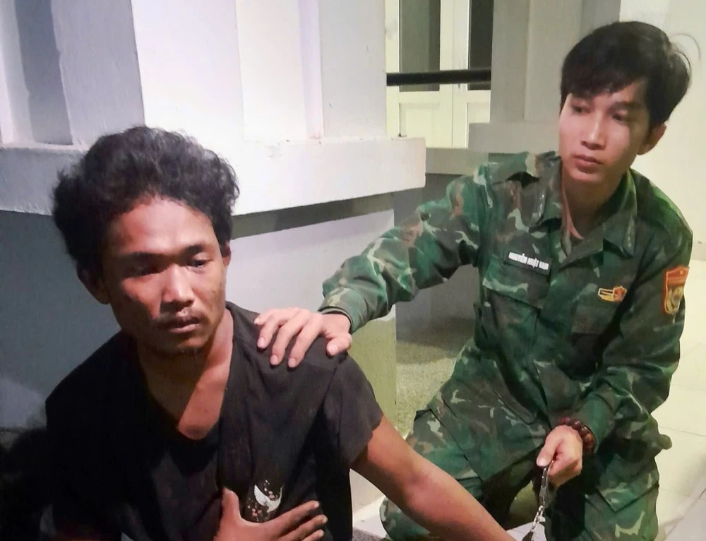 bẫy khỉ trái phép.jpg