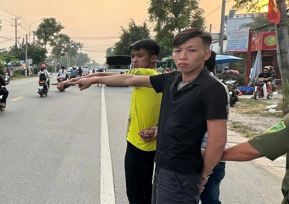 giật túi xách.jpg