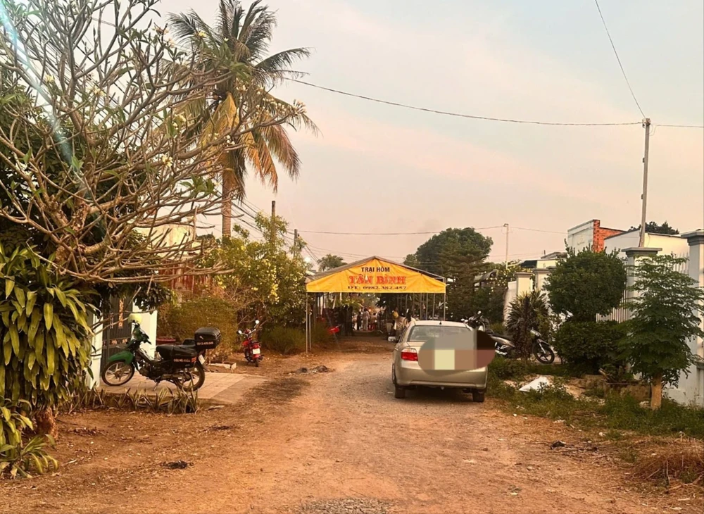 Mâu thuẫn tình cảm.jpg