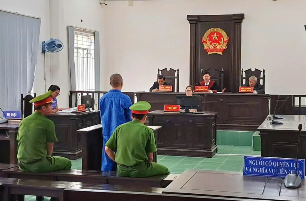 giật điện thoại 1.jpg