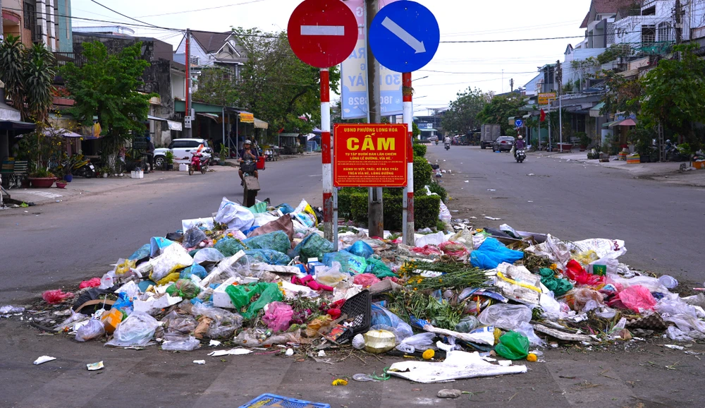 rác sinh hoạt 2.JPG