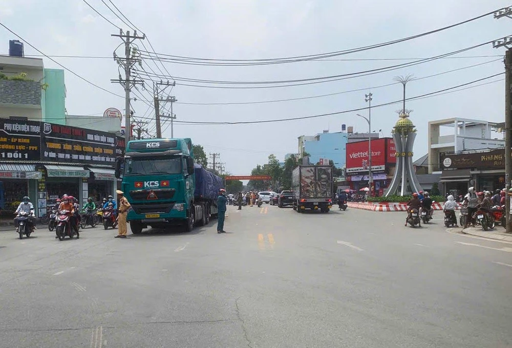 nữ sinh 16 tuổi 1.jpg