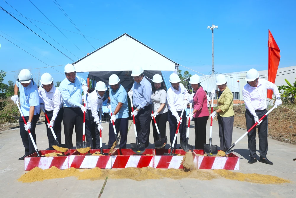 Quốc lộ 62 3.JPG