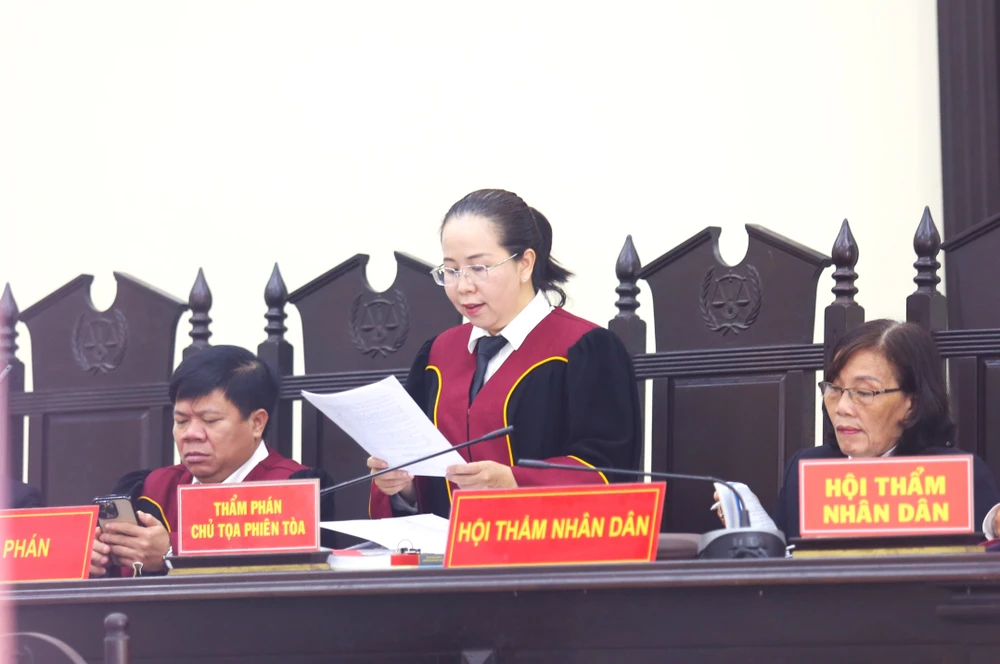 đâm hàng xóm 1.JPG