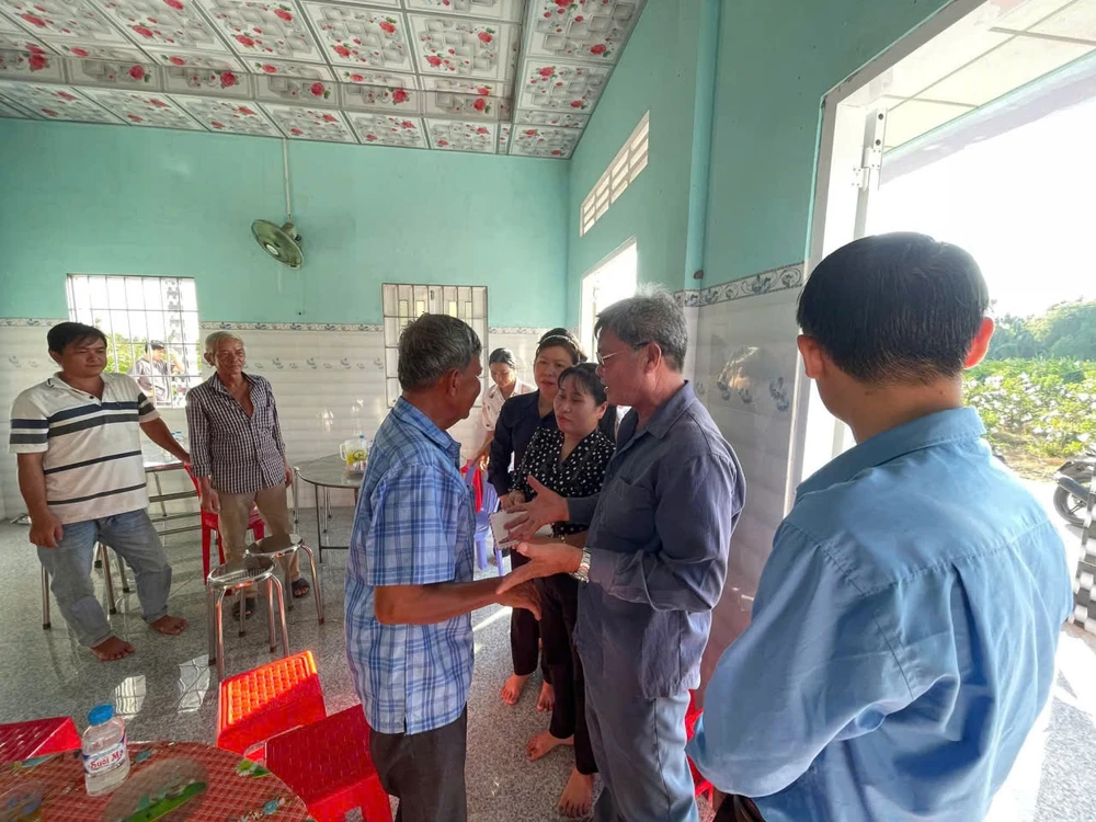 chìm tàu ở Vũng Tàu (1).jpg