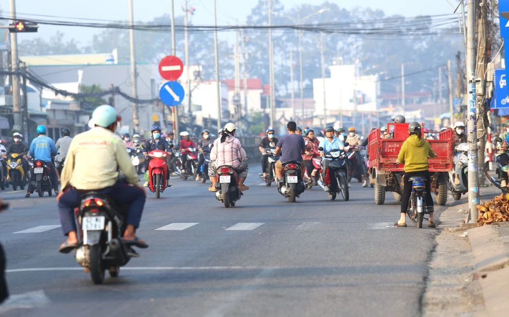 Đi ngược chiều 2.JPG