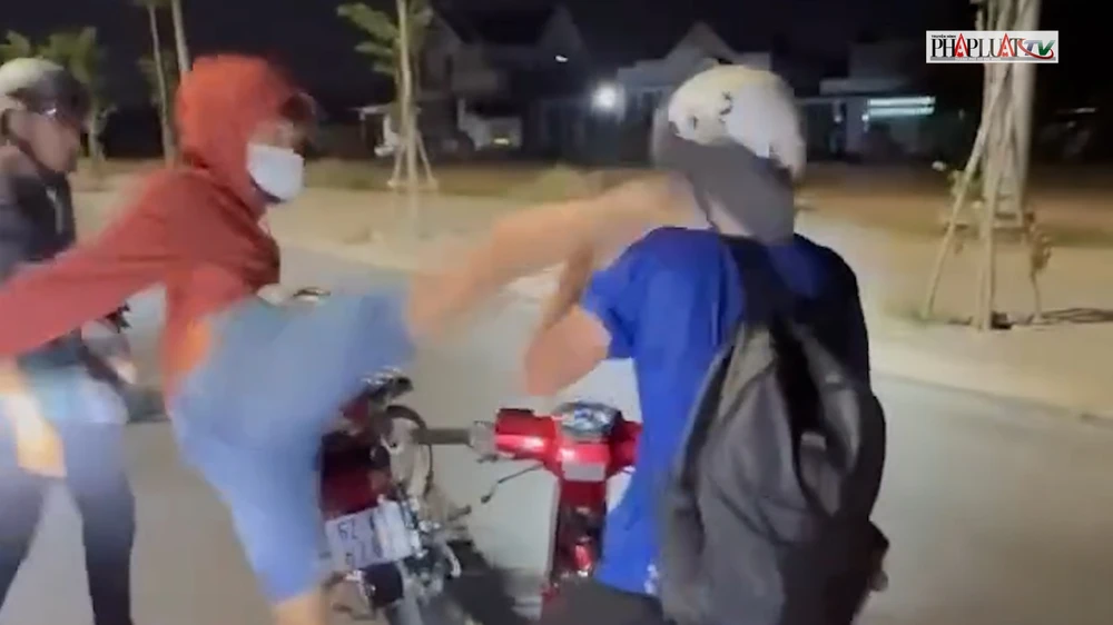 thiếu niên 16 tuổi 1.jpg