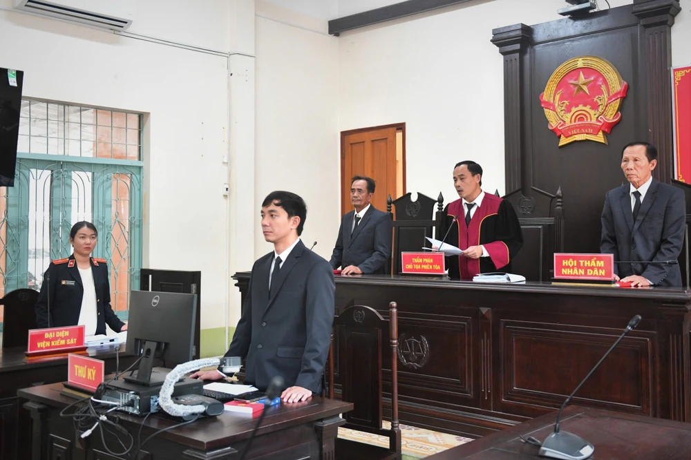 Tông xe CSGT (3).jpg