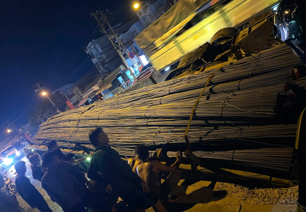 xe đầu kéo 2.jpg