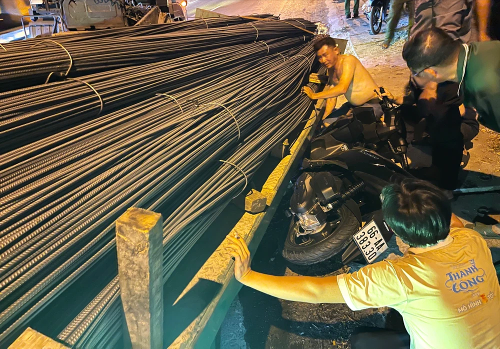 xe đầu kéo 3.jpg