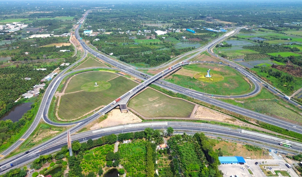 Mở rộng cao tốc 14.JPG