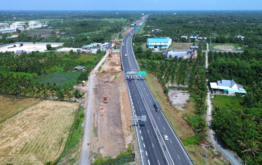 Mở rộng cao tốc 18.JPG