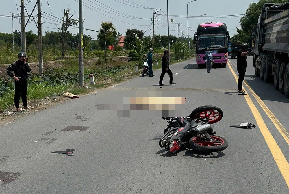 nam thanh niên 1.jpg