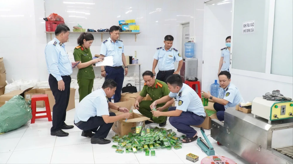 Dầu gió giả.jpg