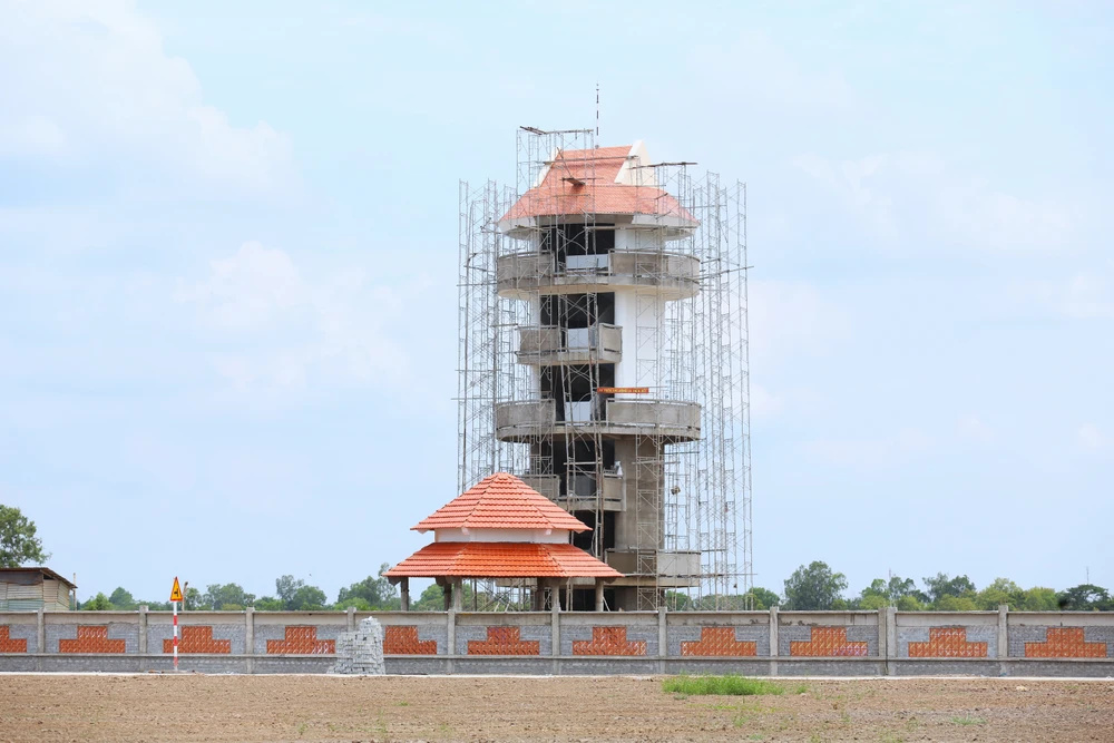 Hồ nước ngọc Lạc Địa 15.JPG