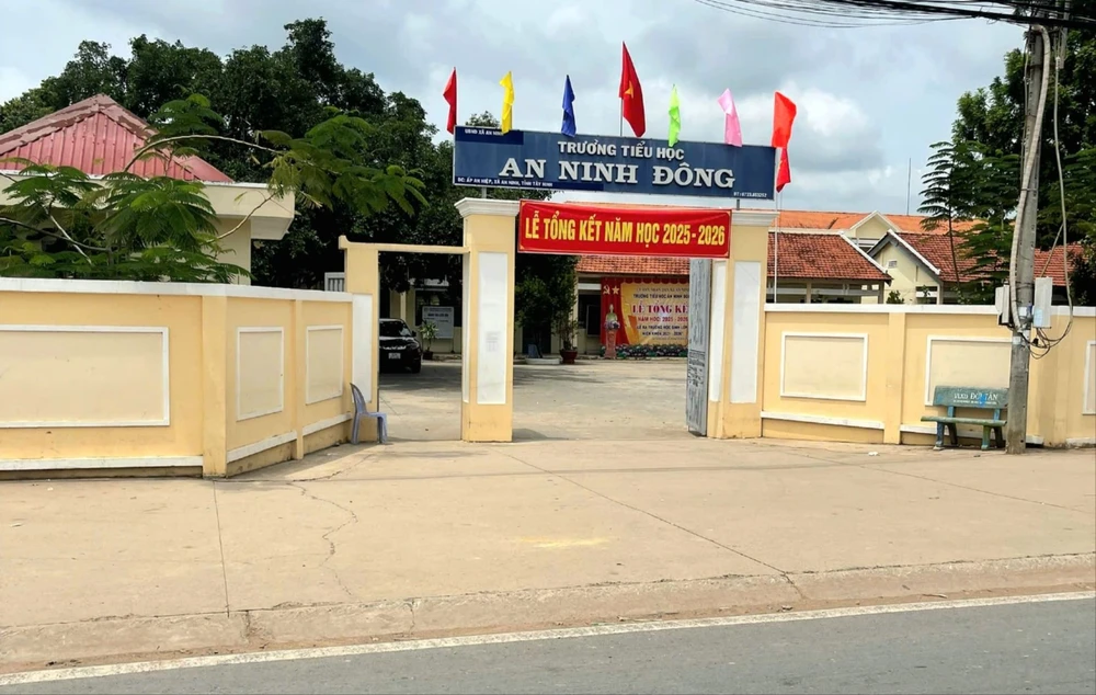 nam sinh lớp 5.jpg