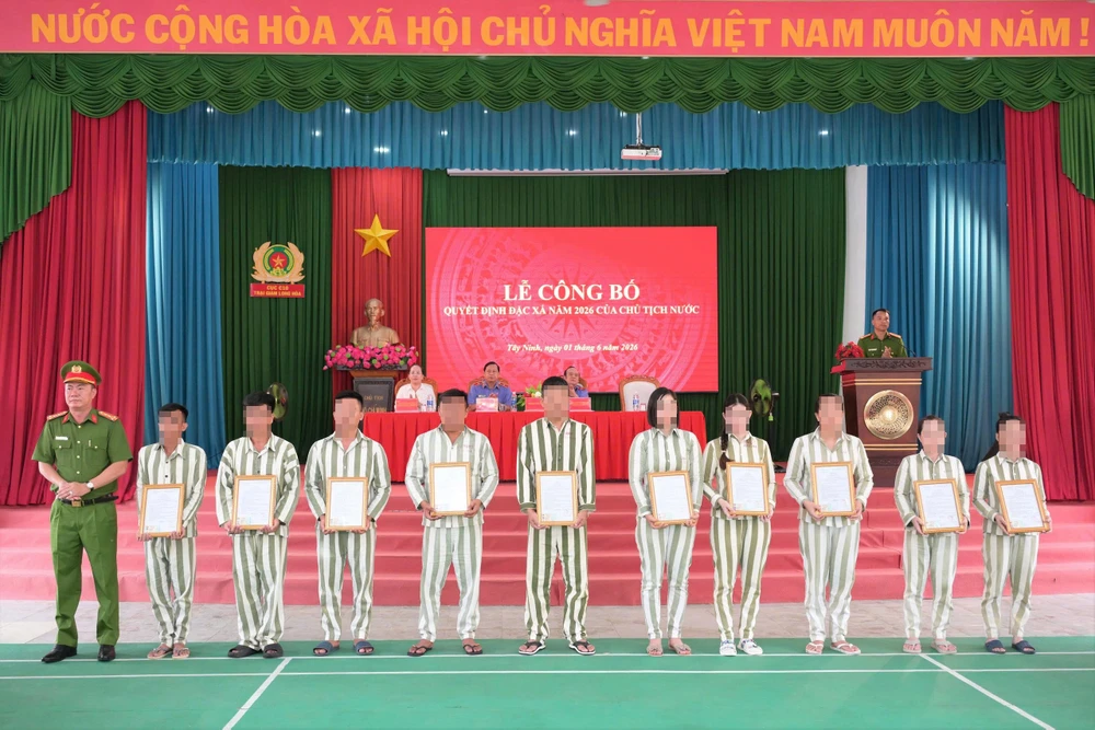 Trại giam Long Hòa (5).jpg