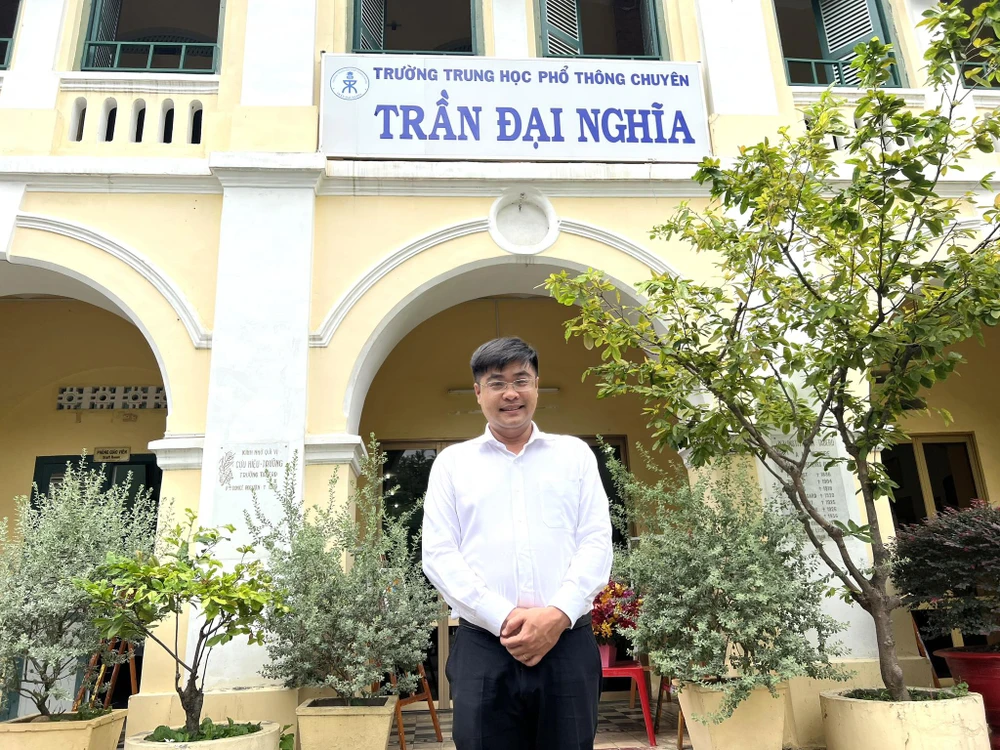 Ông Phạm Thanh Yên, Phó Hiệu trưởng nhà trường cho biết: "Hoạt động kỹ năng bên cạnh hoạt động học tập văn hóa rất quan trọng để phát triển cho toàn diện mỗi cá nhân học sinh. Đây là cách có thể kết hợp giữa rèn luyện thể chất và nâng cao khả năng hiểu biết ngoài lề các hoạt động học tập. Việc thực hiện những hoạt động hội trại, vui chơi này mang lại nhiều lợi ích khác nhau, như tạo ra cơ hội giao lưu, mở rộng kiến thức và trải nghiệm mới".