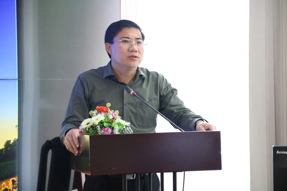 Ông Võ Tấn Quang - Chánh văn phòng HĐND, UBND TP Thủ Đức chia sẻ tại cuộc họp.