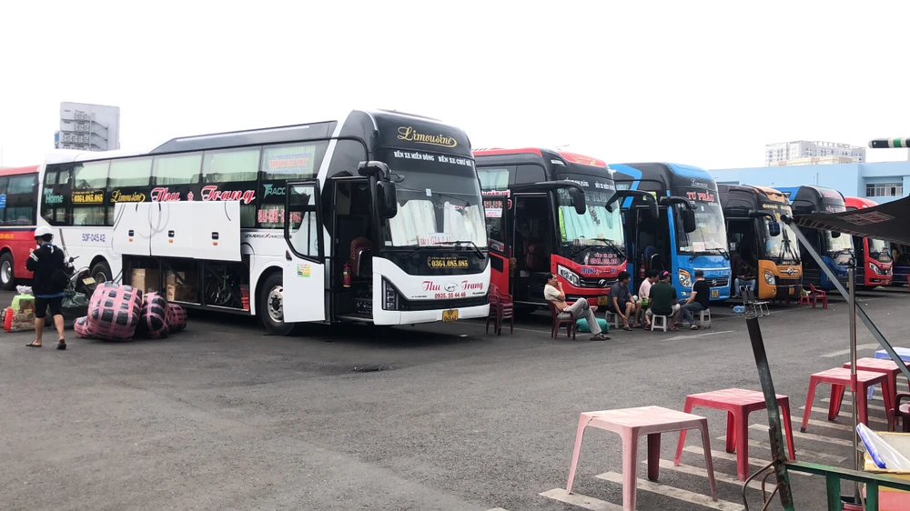 Người dân tấp nập quay lại TP.HCM sau dịp nghỉ Tết Dương lịch 2024