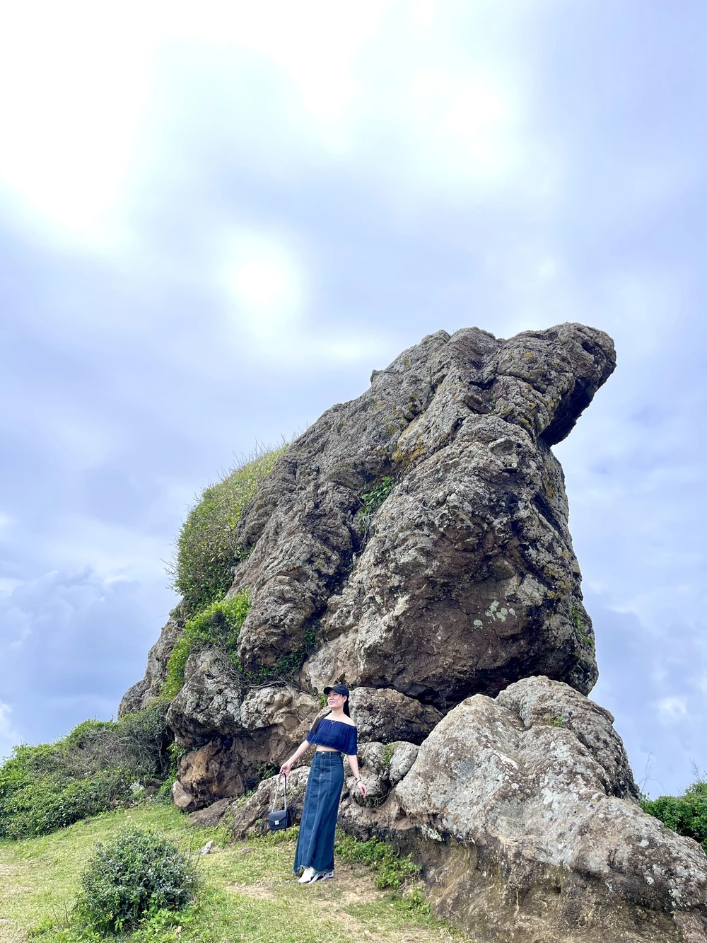 Chị Hương chia sẻ rằng chị coi đảo Lý Sơn như một nơi để 'chữa lành'. Ảnh: NGỌC HƯƠNG.