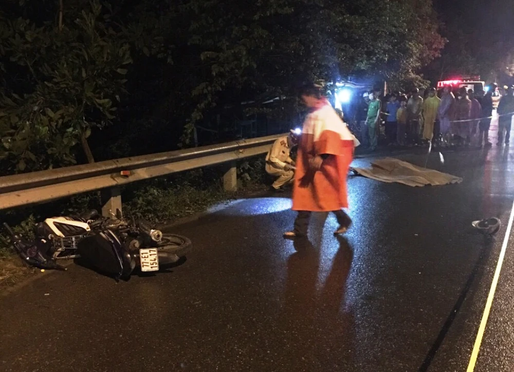  Tự té giữa trời mưa, 2 thanh niên tử vong tại chỗ ảnh 1