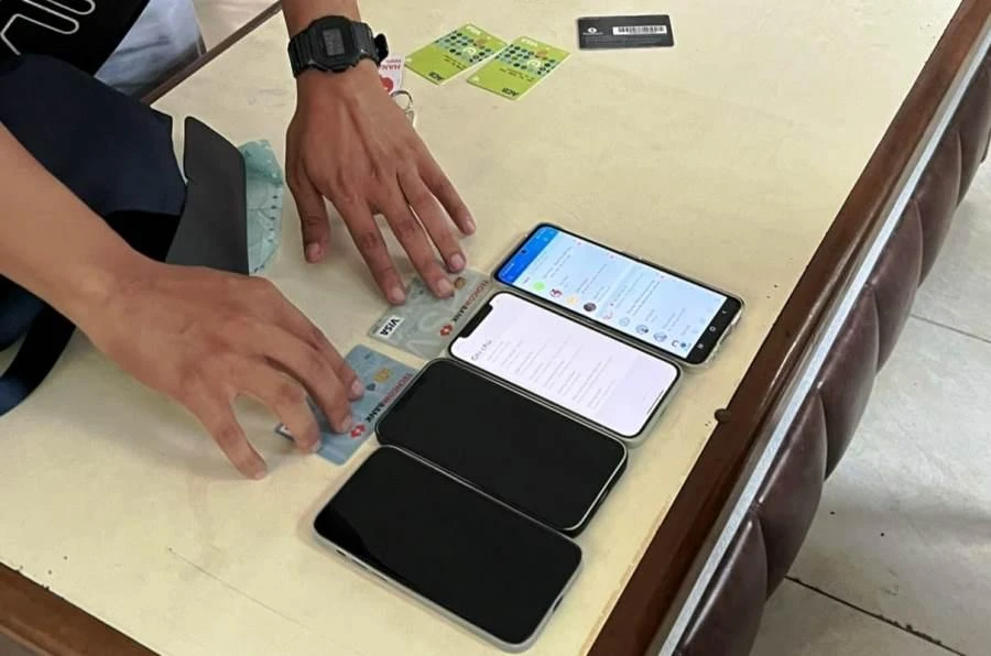 Một số tang vật vụ án. Ảnh: H.H Một số tang vật vụ án. Ảnh: H.H