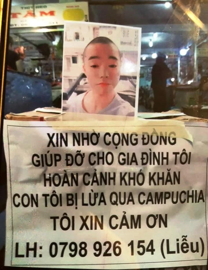 Tờ giấy chị Liễu mang theo gõ cửa từng nhà xin hỗ trợ để giải cứu con trai. Ảnh: H.H