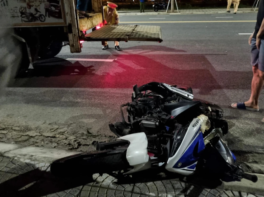 Xe máy bị biến dạng. Ảnh: H.H